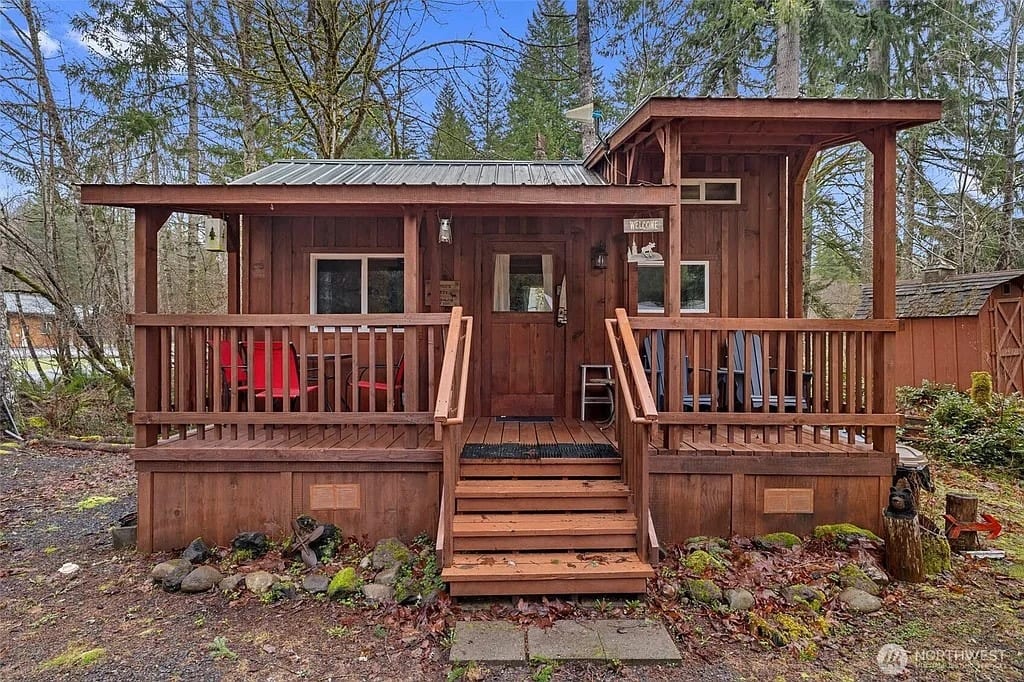 Rainier Creekside among the trees in Ashford, Washington
